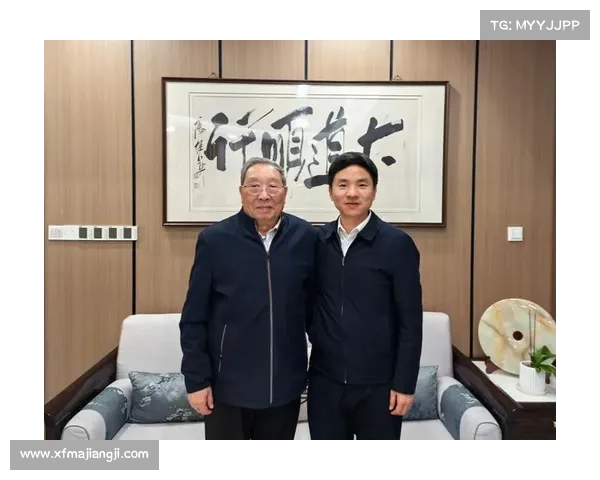 何培滨:从学术领军人物到社会责任践行者的多维探索与成就 何培滨:从学术领军人物到社会责任践行者的多维探索与成就